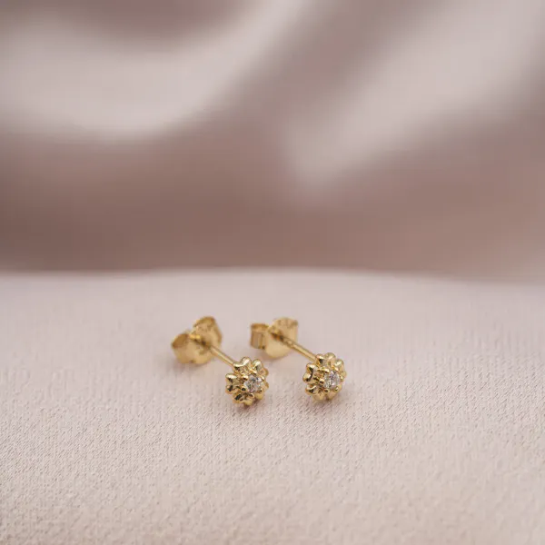 Hovedbilde Øredobber i forgylt sølv med zirkonia blomst